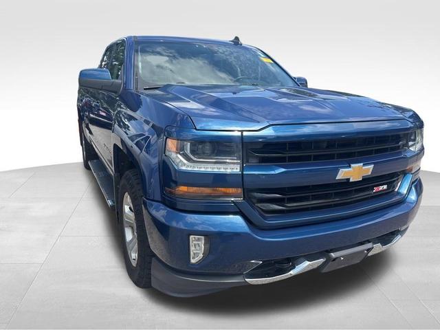 Photo of 2017 Deep Ocean Blue Metallic Chevrolet Silverado 1500
