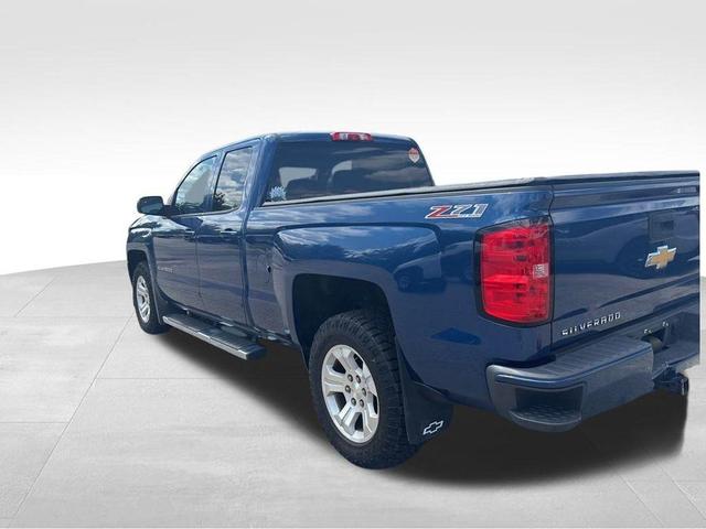 Photo of 2017 Deep Ocean Blue Metallic Chevrolet Silverado 1500