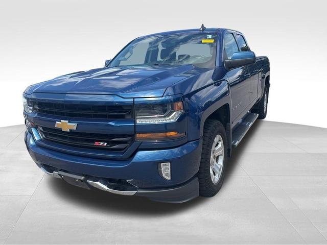 Photo of 2017 Deep Ocean Blue Metallic Chevrolet Silverado 1500