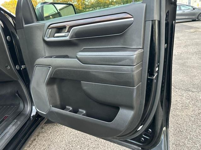 Photo of 2022 Onyx Black GMC Sierra 1500