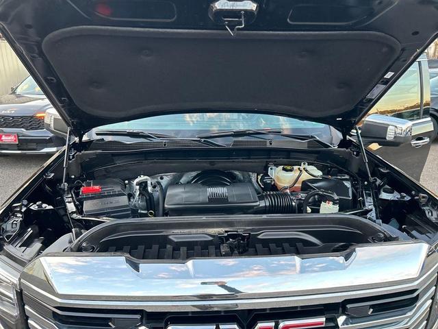 Photo of 2022 Onyx Black GMC Sierra 1500