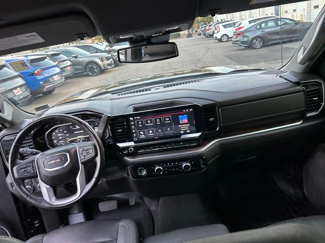 Photo of 2022 Onyx Black GMC Sierra 1500