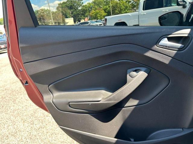 Photo of 2018 Ruby Red Ford Escape