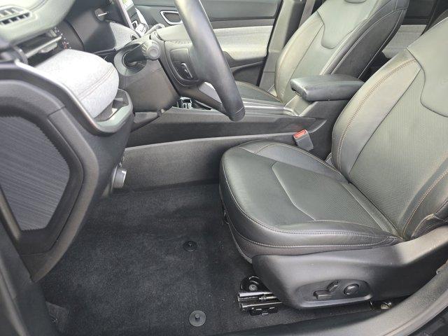 Photo of 2022 Diamond Black Jeep Compass