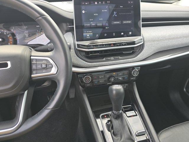 Photo of 2022 Diamond Black Jeep Compass