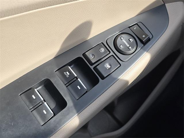 Photo of 2021 Black Noir Pearl Hyundai TUCSON