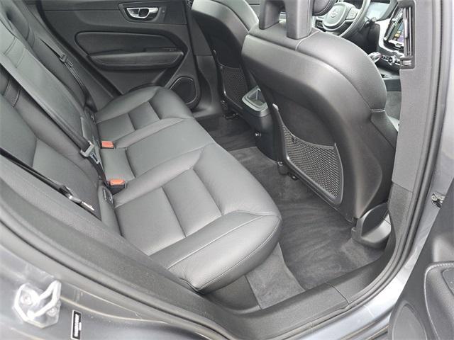 Photo of 2018 Gray Metallic Volvo XC60
