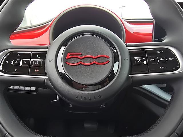 Photo of 2024 Red FIAT 500e