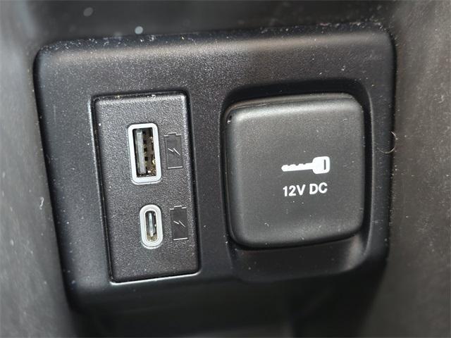 Photo of 2024 Red FIAT 500e