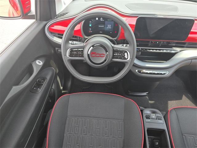 Photo of 2024 Red FIAT 500e