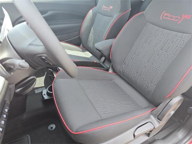 Photo of 2024 Red FIAT 500e