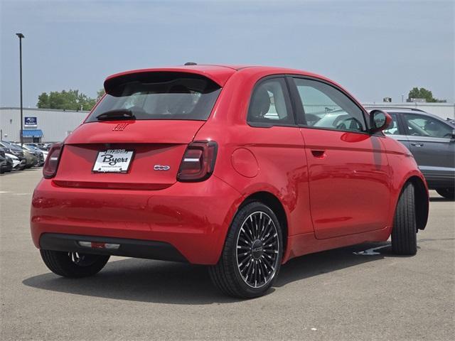 Photo of 2024 Red FIAT 500e