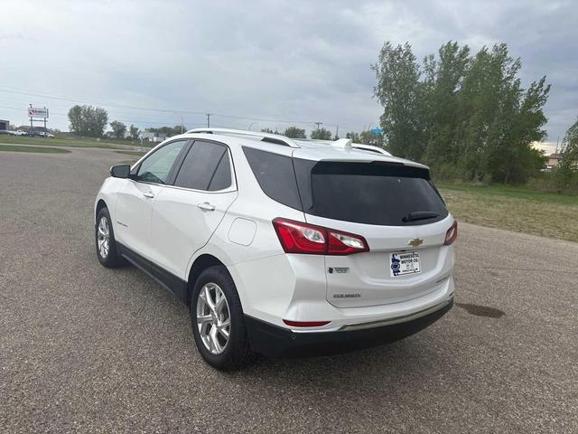Photo of 2019 Iridescent Pearl Tricoat Chevrolet Equinox