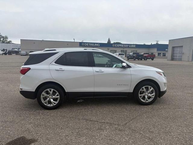 Photo of 2019 Iridescent Pearl Tricoat Chevrolet Equinox