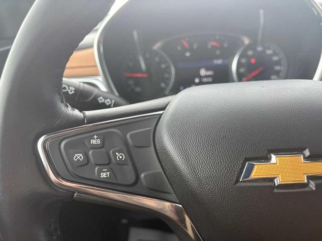 Photo of 2019 Iridescent Pearl Tricoat Chevrolet Equinox