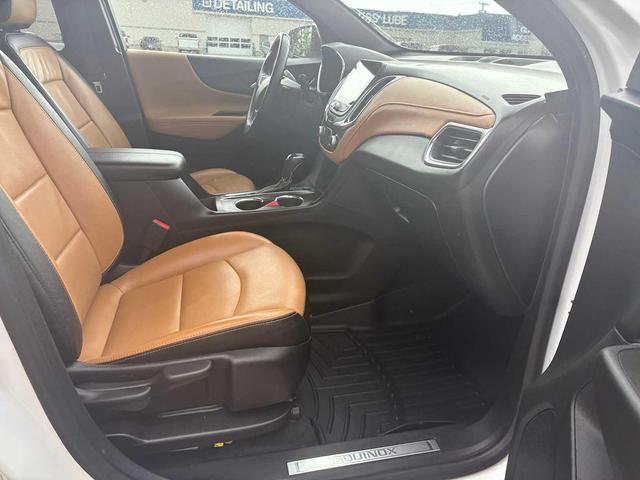 Photo of 2019 Iridescent Pearl Tricoat Chevrolet Equinox