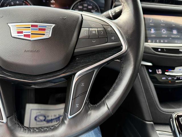 Photo of 2025 Stellar Black Metallic Cadillac XT5