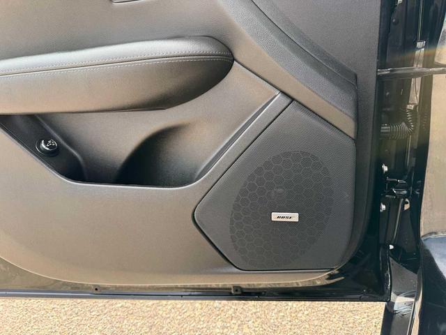 Photo of 2025 Stellar Black Metallic Cadillac XT5