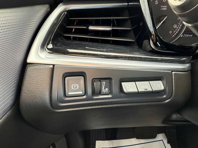 Photo of 2025 Stellar Black Metallic Cadillac XT5