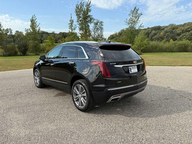 Photo of 2025 Stellar Black Metallic Cadillac XT5