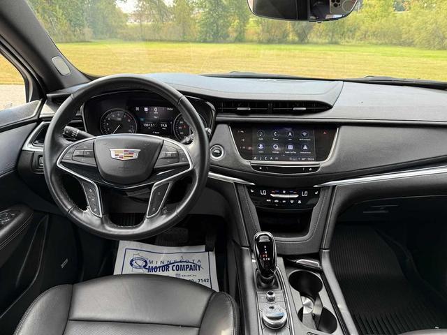 Photo of 2025 Stellar Black Metallic Cadillac XT5