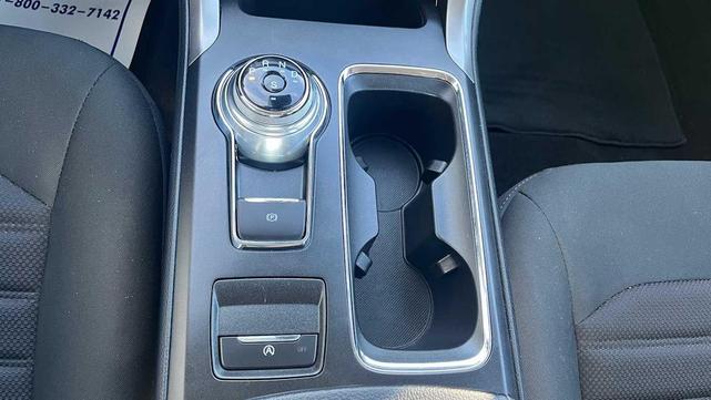 Photo of 2019 White Gold Metallic Ford Fusion