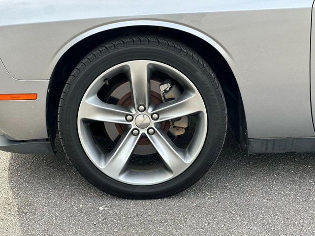 Photo of 2015 Granite Crystal Metallic Clearcoat Dodge Challenger