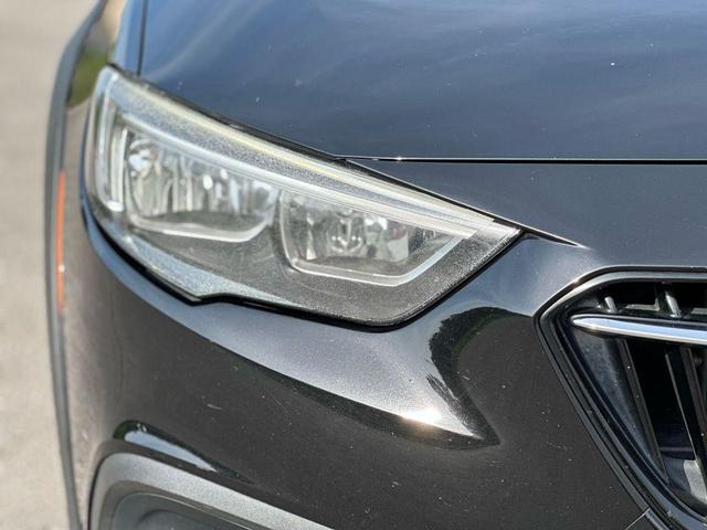 Photo of 2018 Ebony Twilight Metallic Buick Regal TourX