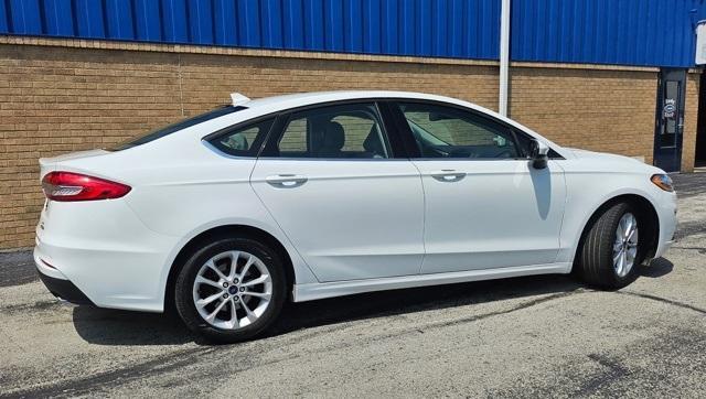 Photo of 2020 Oxford White Ford Fusion