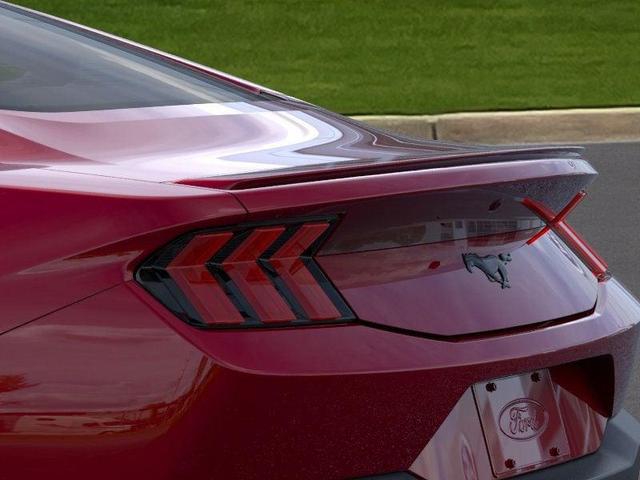 Photo of 2025 Molten Ford Mustang