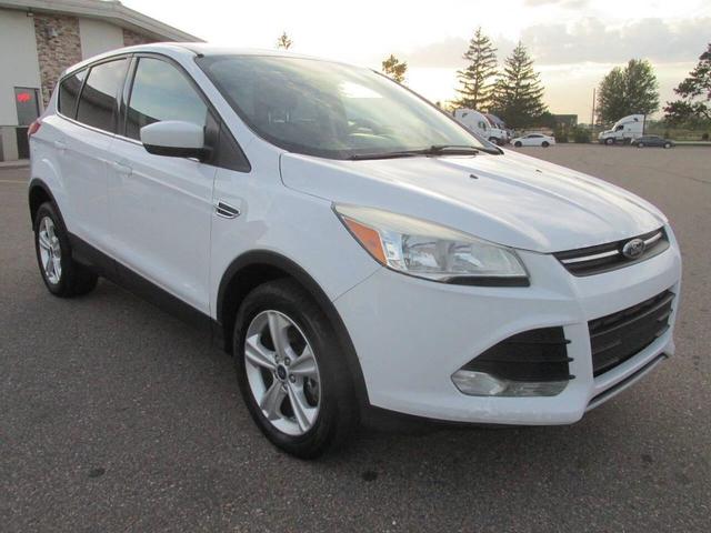 Photo of 2015 White Ford Escape