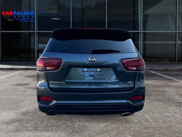 Photo of 2020 Gravity Grey Kia Sorento