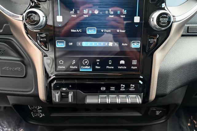 Photo of 2024 Diamond Black RAM 2500