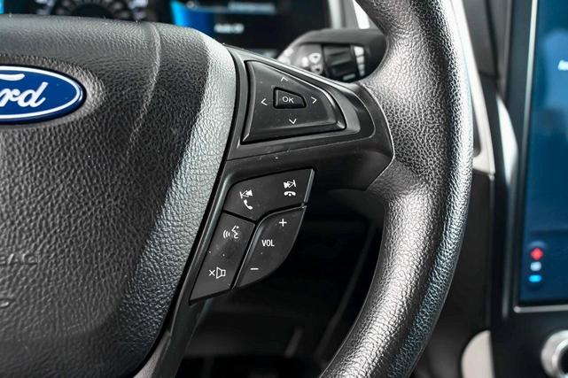 Photo of 2022 Agate Black Metallic Ford Edge