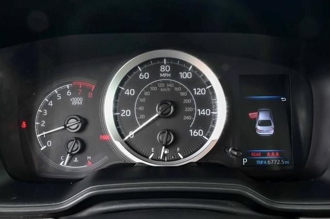 Photo of 2021 White Toyota Corolla