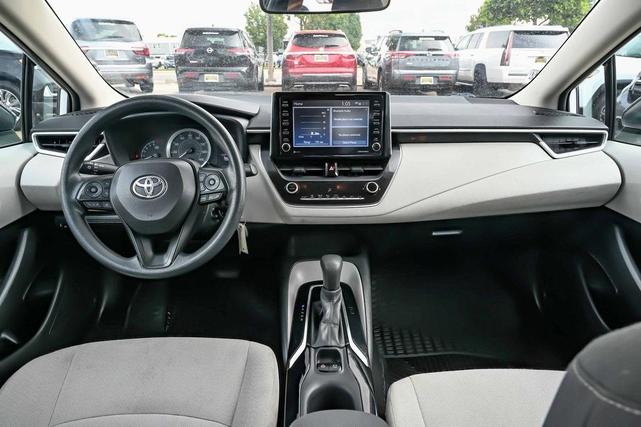 Photo of 2021 White Toyota Corolla