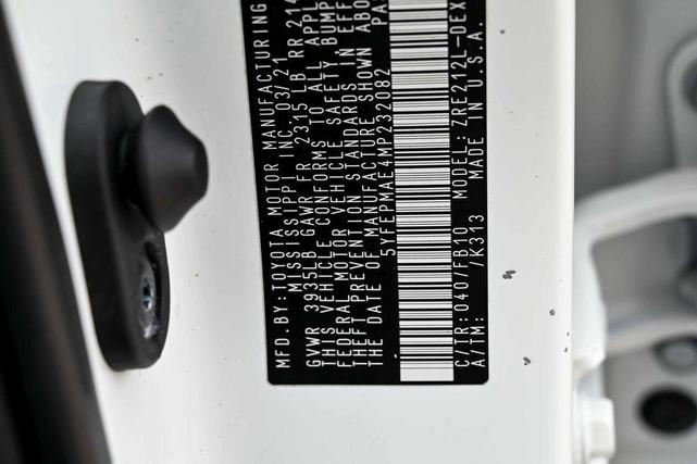 Photo of 2021 White Toyota Corolla