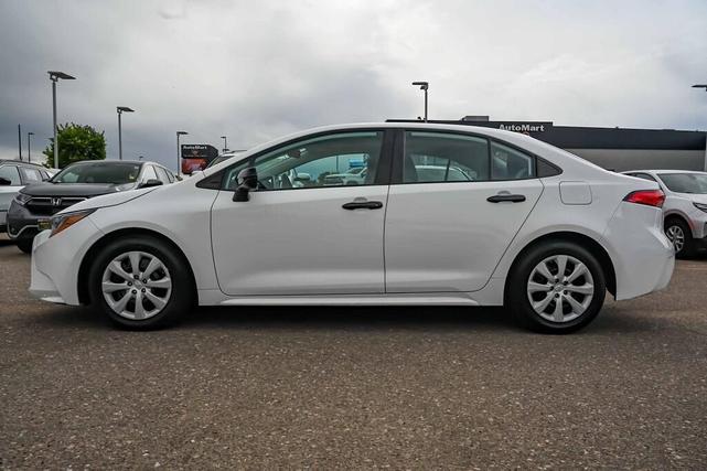 Photo of 2021 White Toyota Corolla
