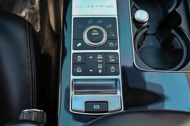 Photo of 2017 Fuji White Land Rover Range Rover