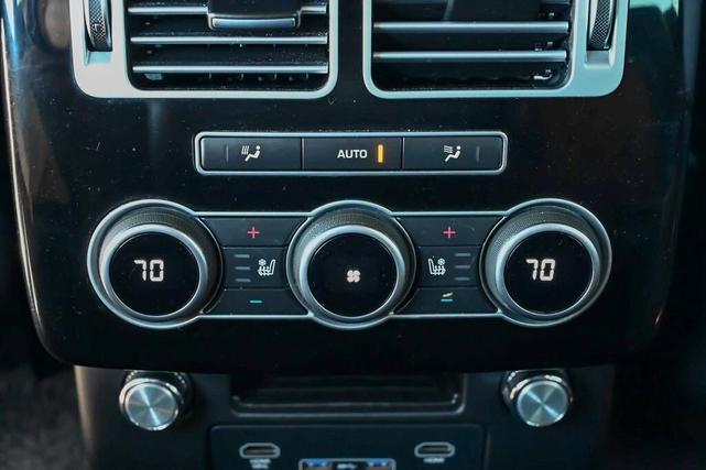 Photo of 2017 Fuji White Land Rover Range Rover