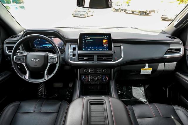 Photo of 2023 Iridescent Pearl Tricoat Chevrolet Suburban