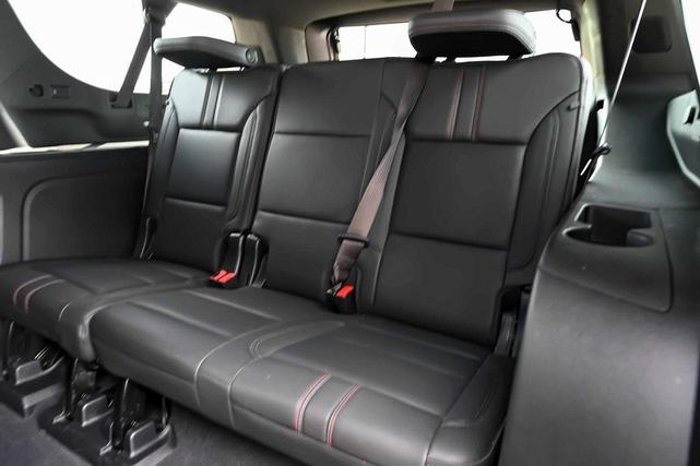 Photo of 2023 Iridescent Pearl Tricoat Chevrolet Suburban