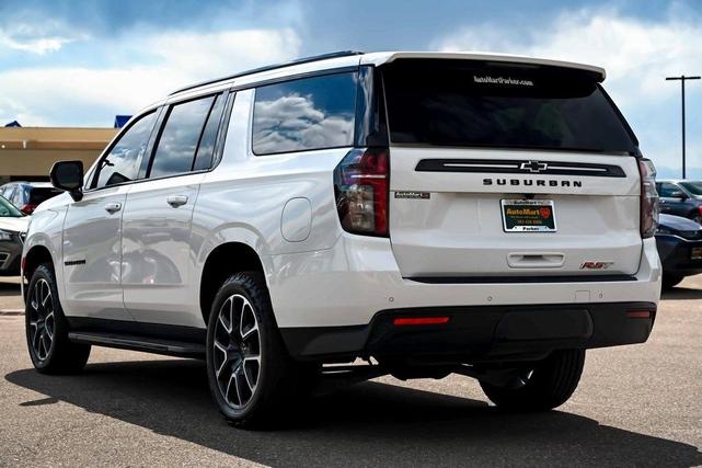 Photo of 2023 Iridescent Pearl Tricoat Chevrolet Suburban