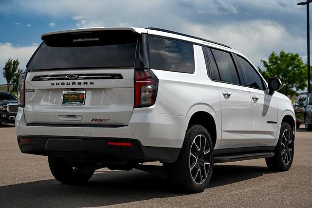 Photo of 2023 Iridescent Pearl Tricoat Chevrolet Suburban