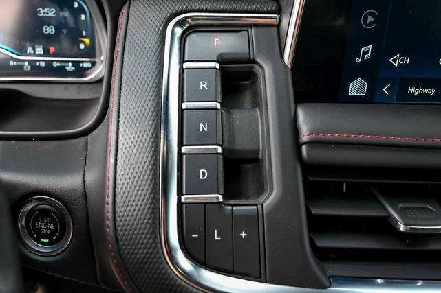 Photo of 2023 Iridescent Pearl Tricoat Chevrolet Suburban