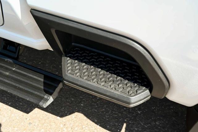 Photo of 2022 Summit White Chevrolet Silverado 3500