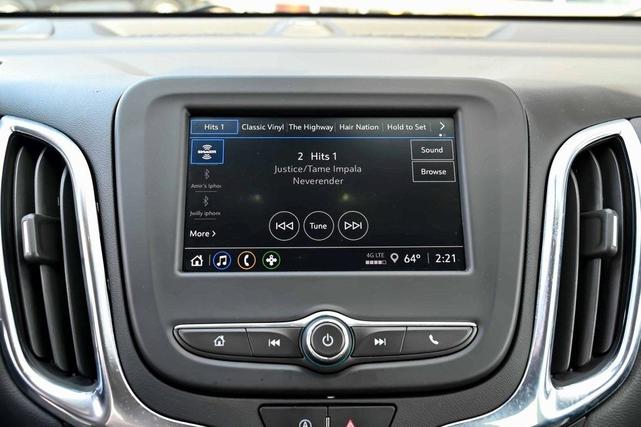 Photo of 2023 Summit White Chevrolet Equinox