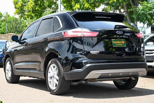 Photo of 2021 Agate Black Metallic Ford Edge