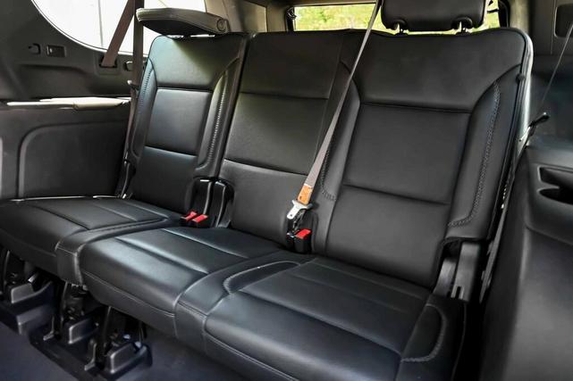 Photo of 2023 Midnight Blue Metallic GMC Yukon XL