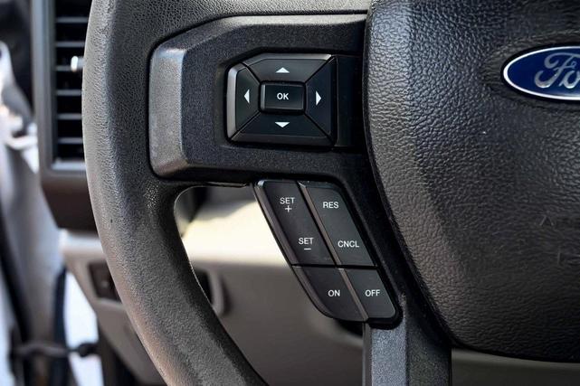 Photo of 2015 Oxford White Ford F-150